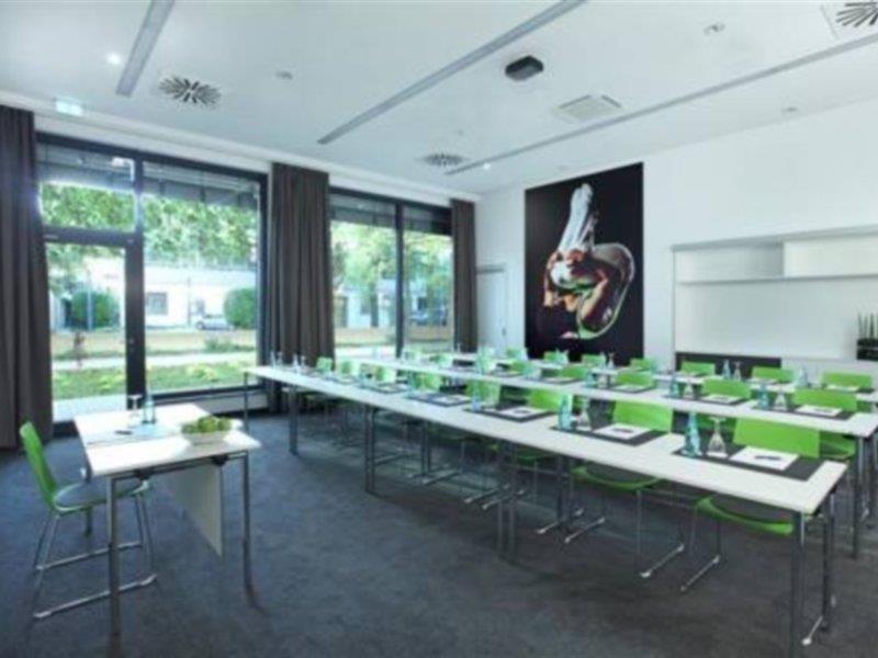 Lindner Hotel Frankfurt Sportpark, Part Of Jdv By Hyatt Frankfurt am Main Eksteriør bilde